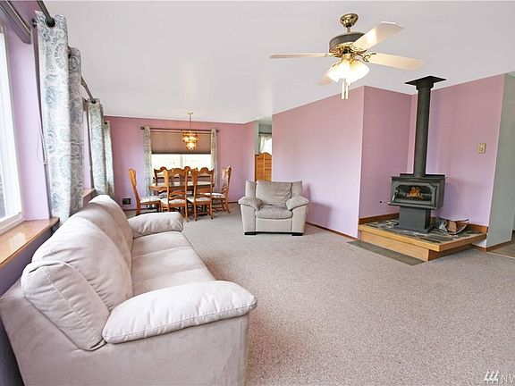 3rd image of 39011 Sherlind Dr NE