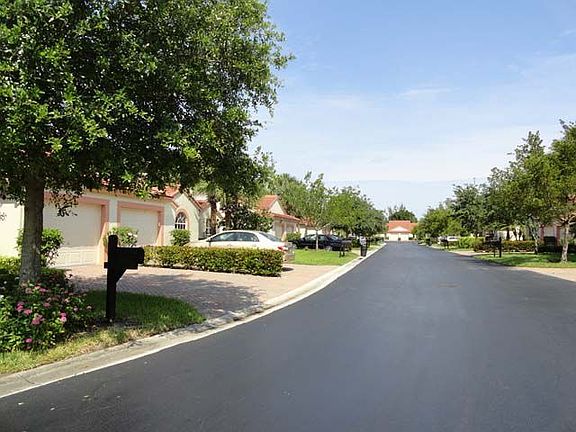 2nd image of 7943 Lake Sands Dr
