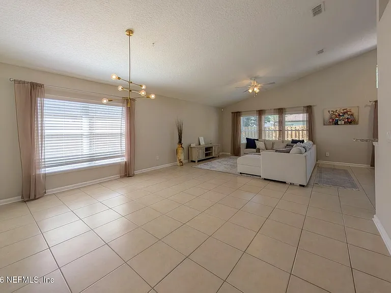 12985 Harborton Dr — Photo 3
