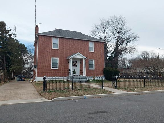 3rd image of 79 Randall Ave