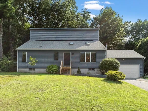 16 Clark St, Belchertown, MA 01007