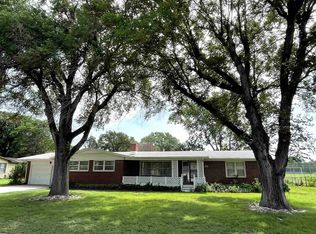 3150 N Carlock Ave, Wichita, KS 67204