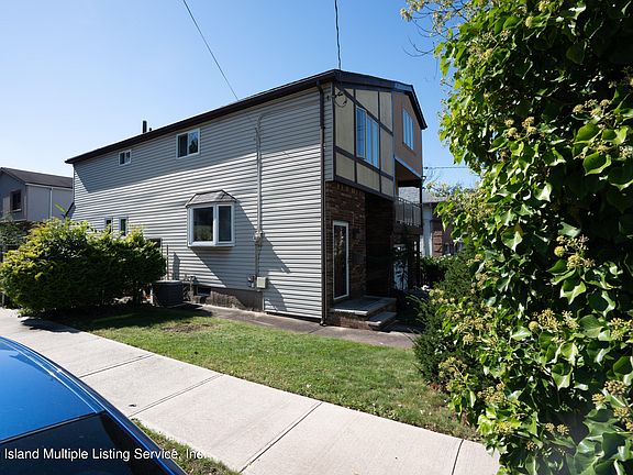 3rd image of 120 College Ave