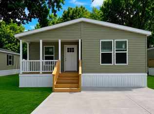 50 Woodmoor Ct #50, Leavenworth, KS 66048