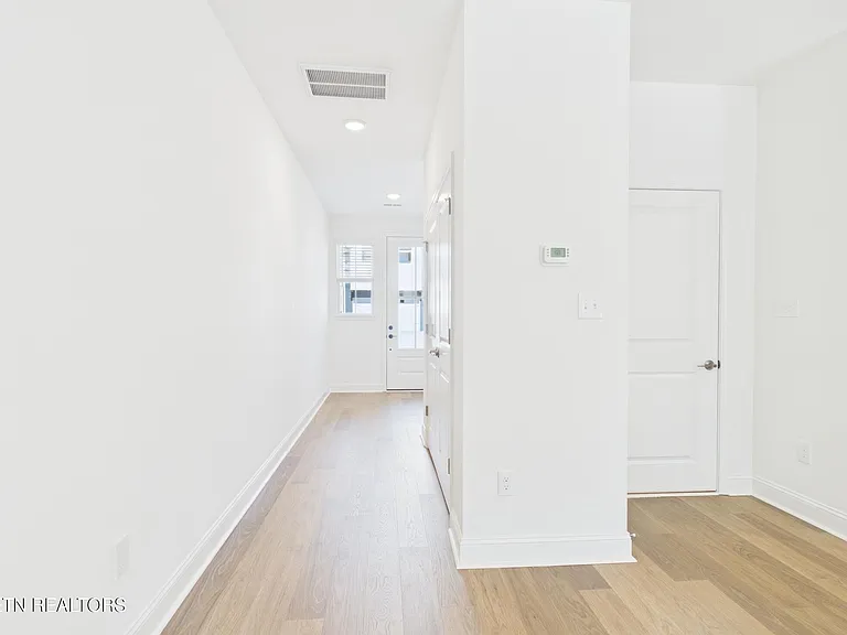 1729 Lateglow Way — Photo 7