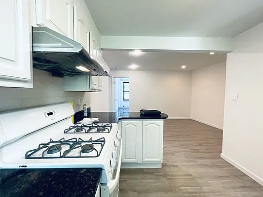 Rented by Ovation Properties, LLC | media 27