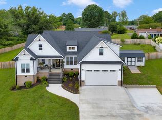 332 Country Club Rd, Winchester, TN 37398