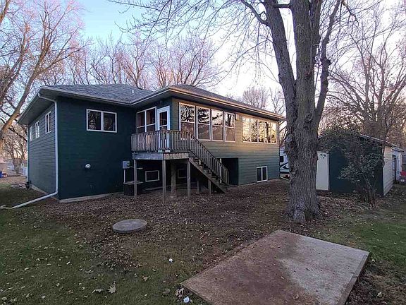 2nd image of 15423 Lakeview Dr