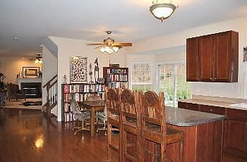 3rd image of 754 Southern Hills Dr
