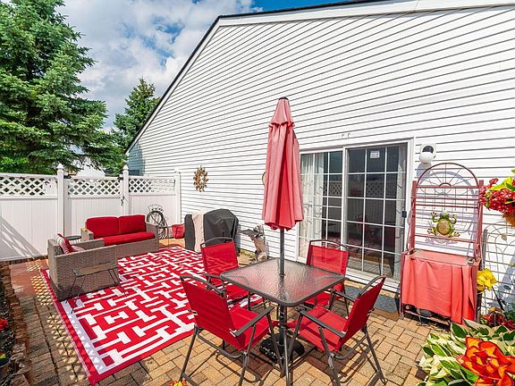 4th image of 4674 Athalia Dr #21A