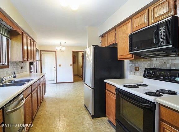 5th image of 1634 E Clayton Ct