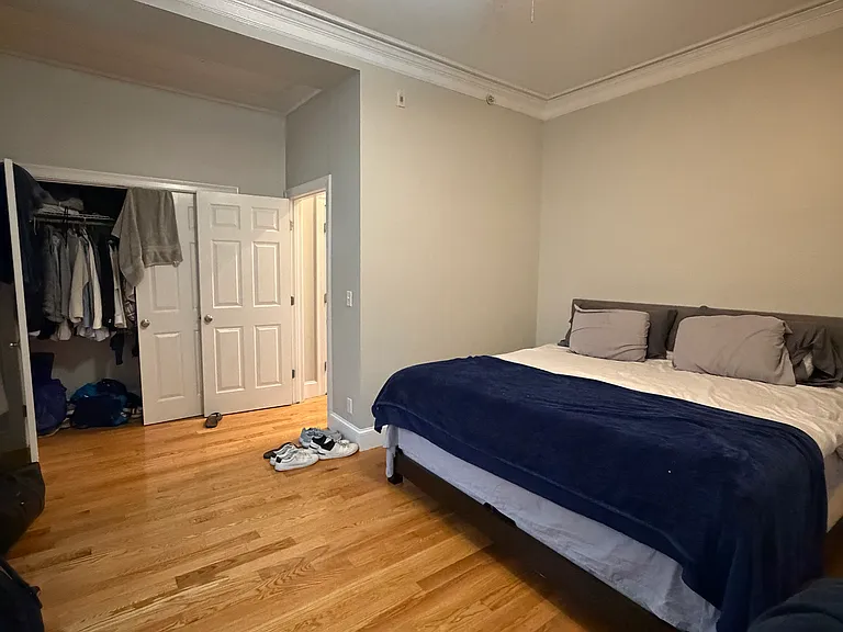 498 E Broadway #1 — Photo 14