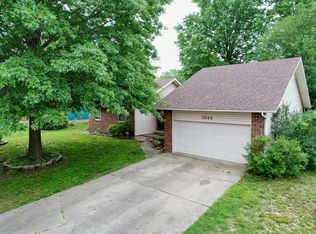 3244 W Village Ln, Springfield, MO 65807