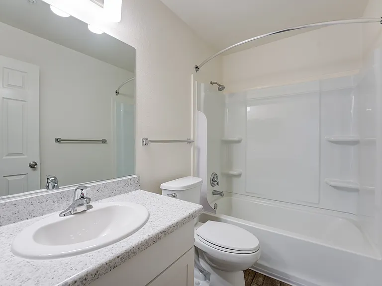 Howard Gilmore Terrace - Military Housing — Photo 30