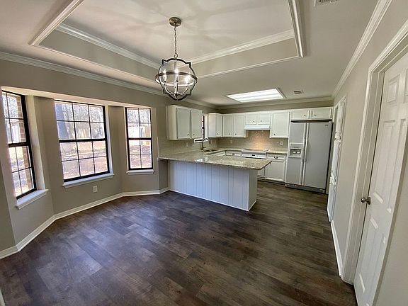 Breakfast Room & Kitchen