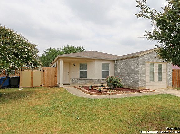 3rd image of 6370 Village Clb
