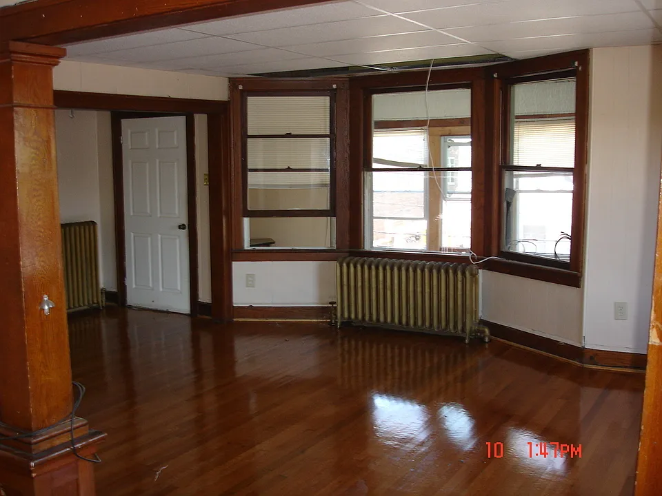 Building Photo 4