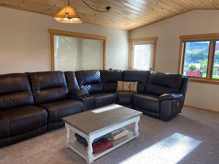 125 Wagon Wheel Rd — Photo 23