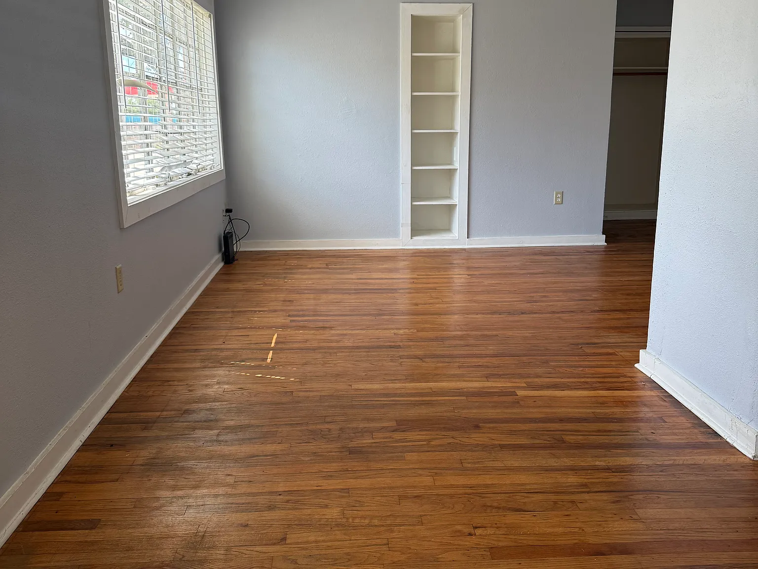 1 bed, 826 sqft, $830 — Photo 4