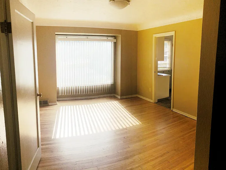 1110 NE B St — Photo 3