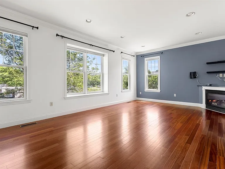 157 Clay St #157 — Photo 9