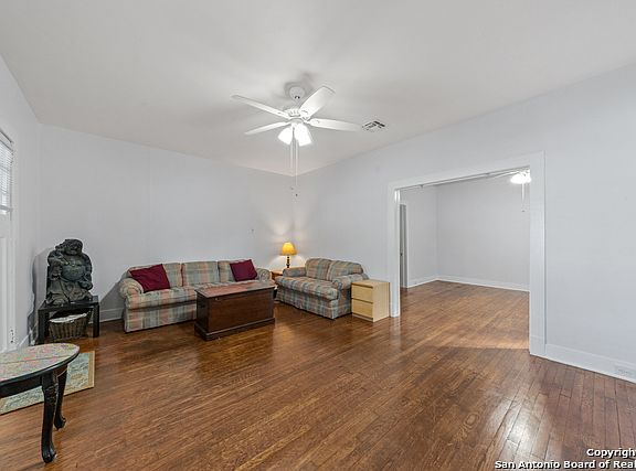 4th image of 2048 W Huisache Ave