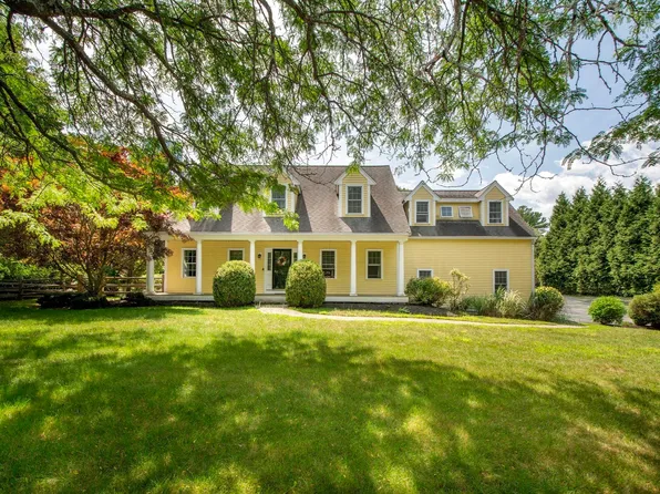 285 High St, Pembroke, MA 02359