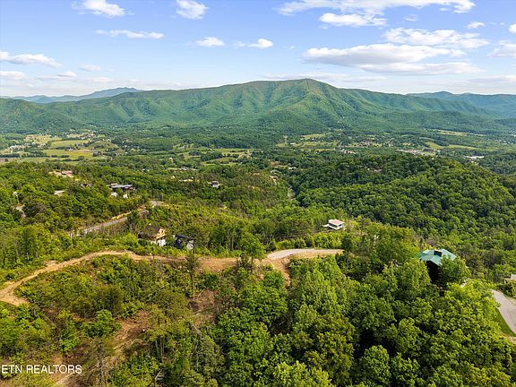 4th image of 2602 Hatcher Mountain Rd