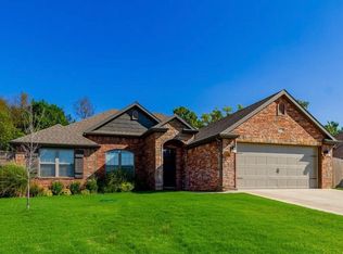 2124 Quinlan Ave, Lowell, AR 72745