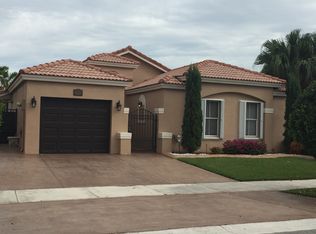 863 NW 132nd Ct, Miami, FL 33182