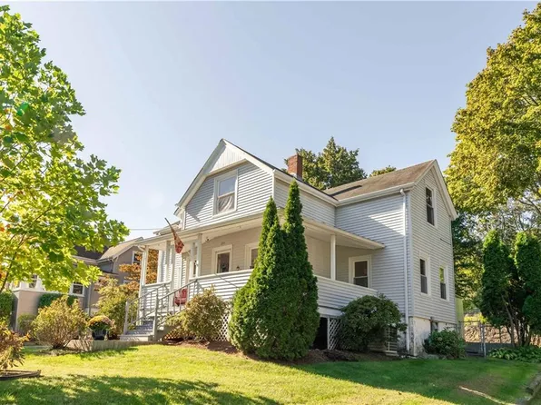 225 Tidewater Dr, Warwick, RI 02889