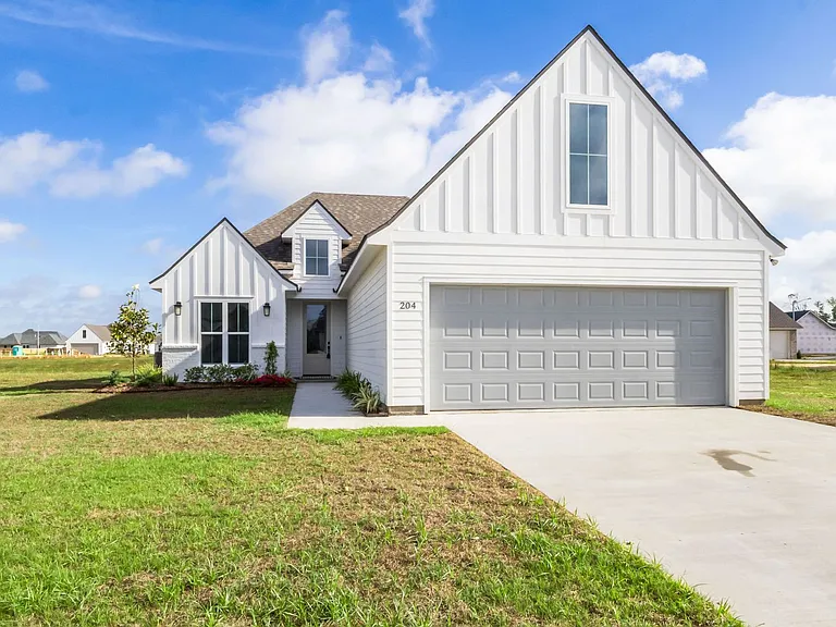 204 Benson Grove Dr — Photo 1