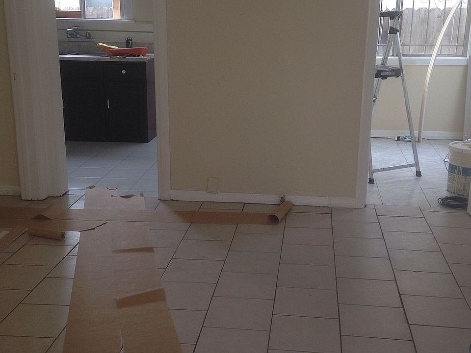 2nd image of 3047 Randolph St