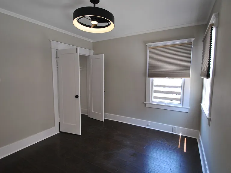 312 Temple Ave #D — Photo 11
