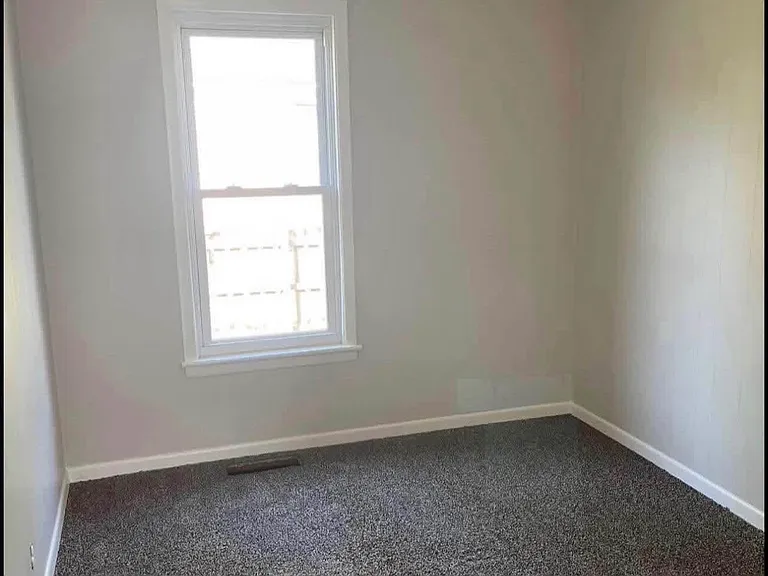 1223 N McLean St — Photo 6