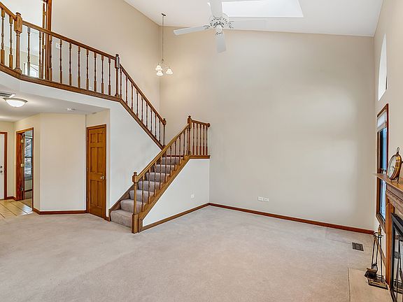 5th image of 894 N Auburn Woods Dr