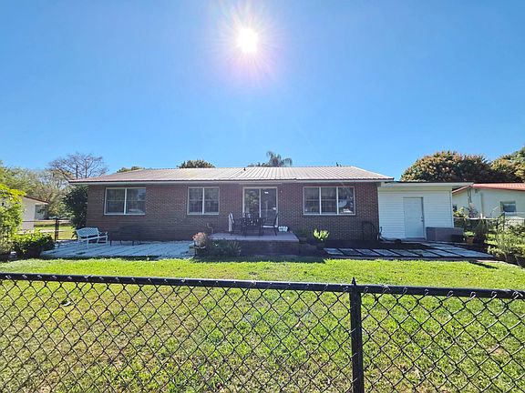 4th image of 3033 SE 29th Ln