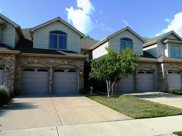 167 Mayo Ct, Elmhurst, IL 60126