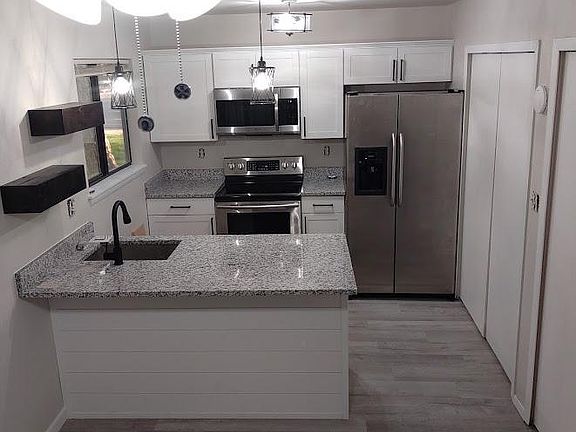 5th image of 3405 W 16th St Unit 19