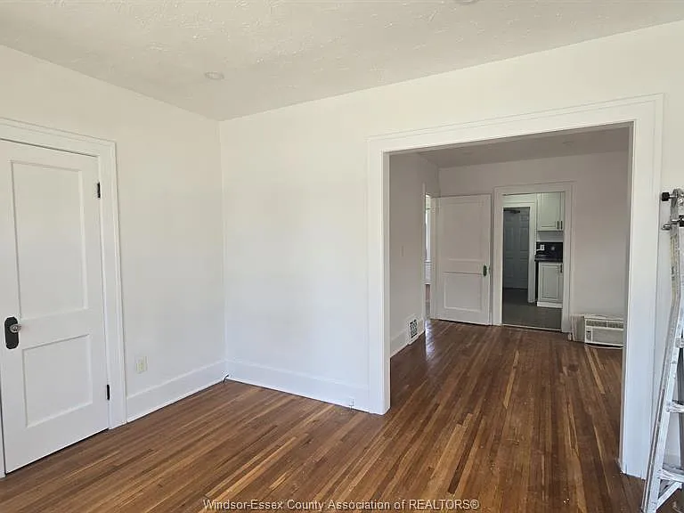 2257 Howard Ave #MAIN — Photo 7