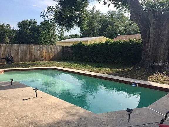 3rd image of 476 Dogwood Ct