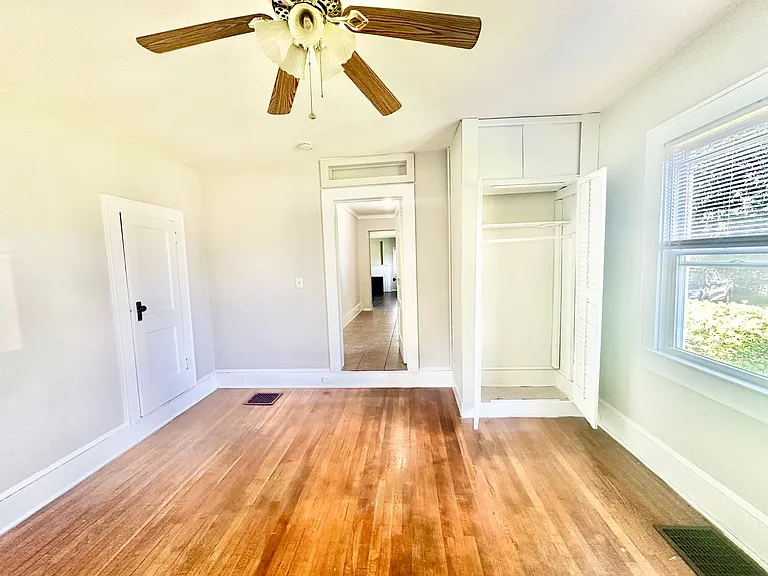 1417 Ebenezer Rd #B — Photo 9