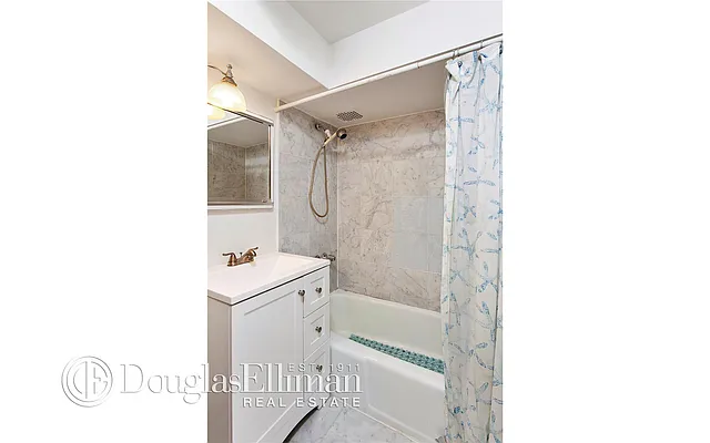 Rented by Douglas Elliman | media 24