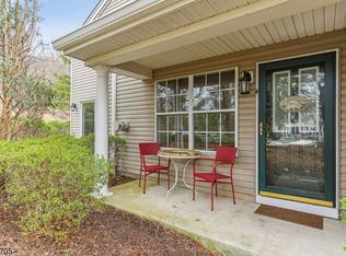 4 Heatherwood Ln, Bedminster, NJ 07921