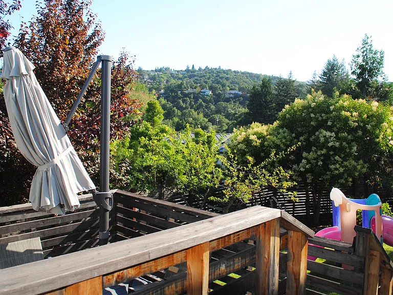 391 Summit Dr — Photo 19
