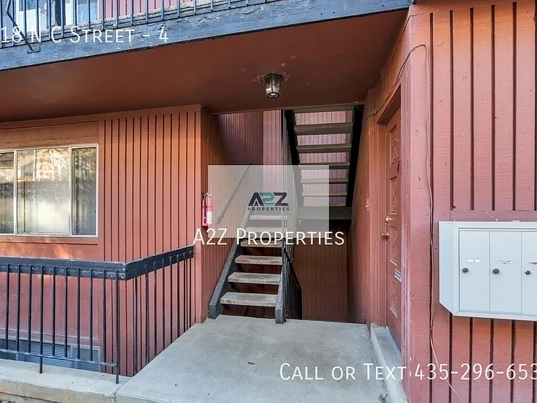 318 N C St #4 — Photo 2