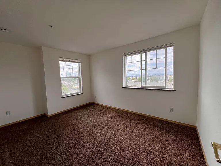 1160 Monroe Ave NE #D4 — Photo 17