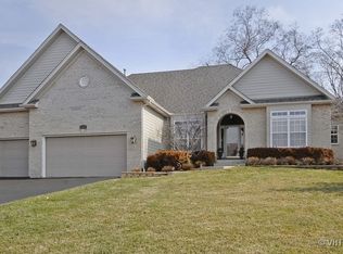 6 Winthrop New Rd, Sugar Grove, IL 60554