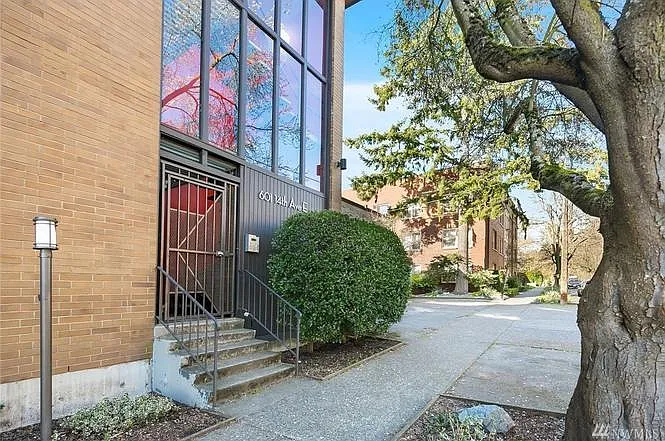 601 14th Ave E #202 — Photo 17
