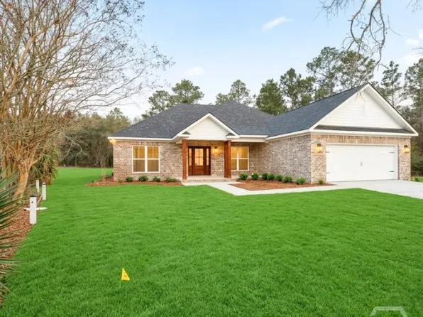 153 Lansing Dr, Ellabell, GA 31308